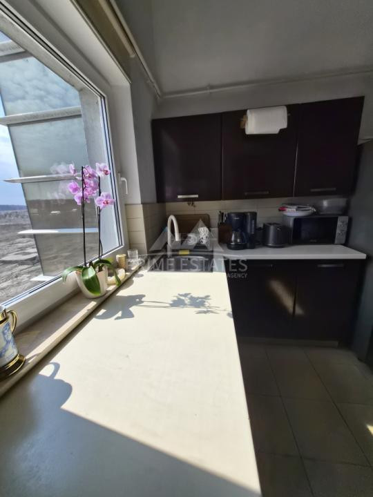 3 Camere Spațioase, Tavan Înalt, 3 Băi + 2 Parcări – Felicity