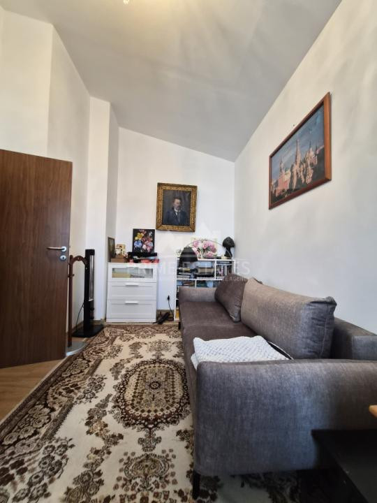 3 Camere Spațioase, Tavan Înalt, 3 Băi + 2 Parcări – Felicity