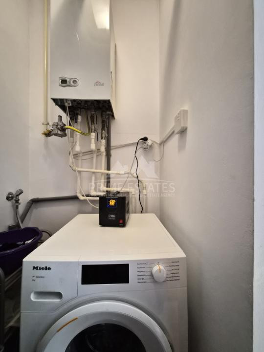 3 Camere Spațioase, Tavan Înalt, 3 Băi + 2 Parcări – Felicity