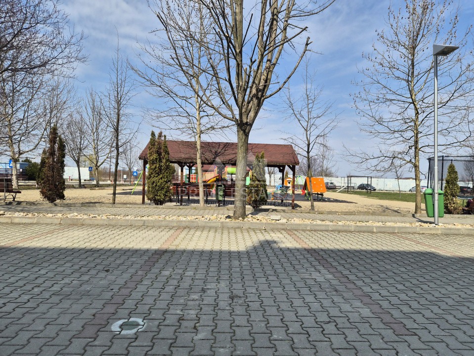 3 Camere Spațioase, Tavan Înalt, 3 Băi + 2 Parcări – Felicity