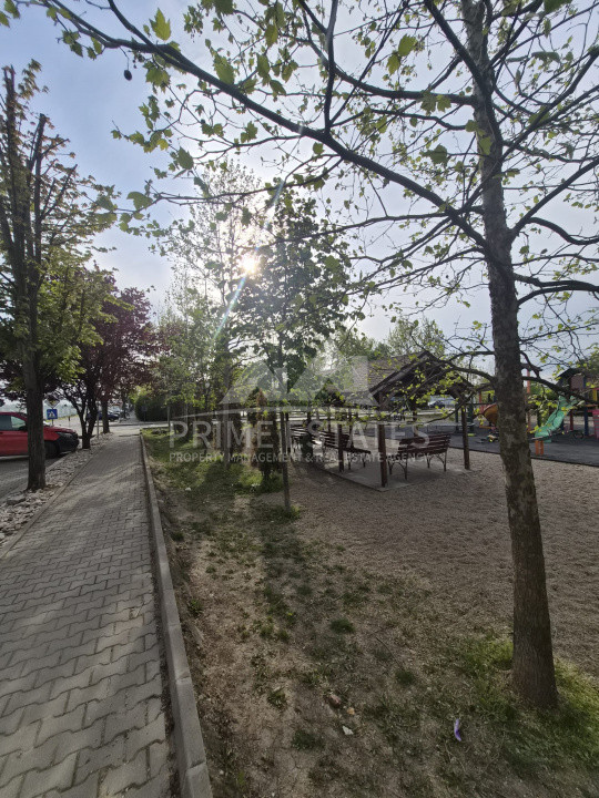 3 Camere Spațioase, Tavan Înalt, 3 Băi + 2 Parcări – Felicity