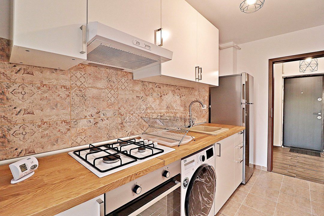 Garsoniera cu centrala proprie la 5 minute de metrou Dimitrie Leonida