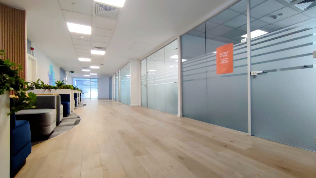 De închiriat birouri hub | Universitate – spații flexibile