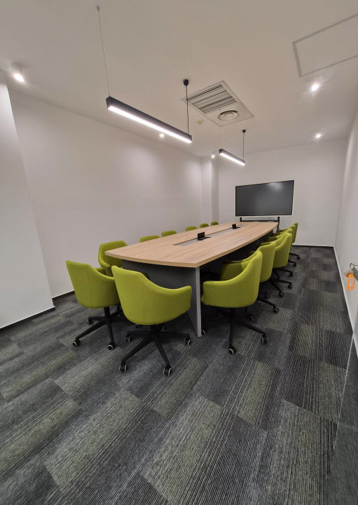De închiriat birouri hub | Universitate – spații flexibile