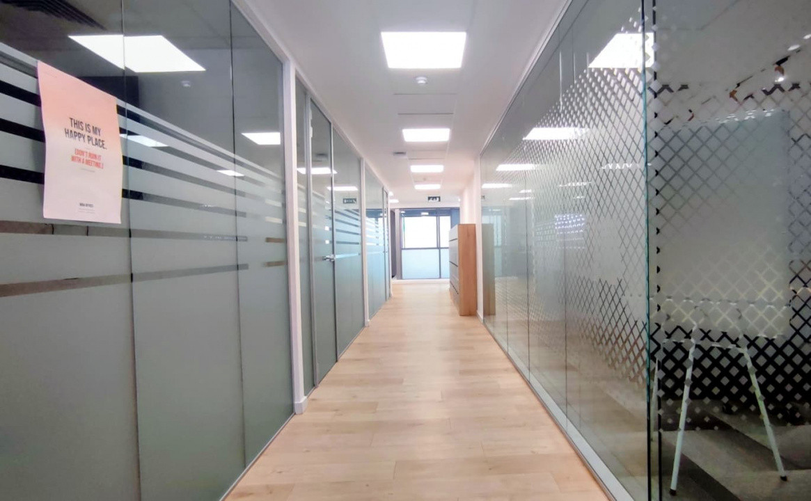 De închiriat birouri hub | Universitate – spații flexibile