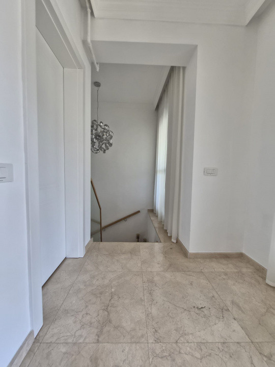 Penthouse tip duplex cu 5 camere, terasă amenajata de 38 mp - Herastrau Parc