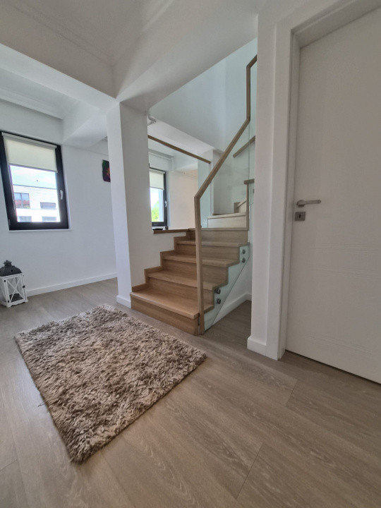 Penthouse tip duplex cu 5 camere, terasă amenajata de 38 mp - Herastrau Parc