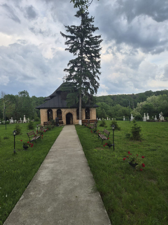 Teren ideal casă de vacanță, oază de liniște si aer curat