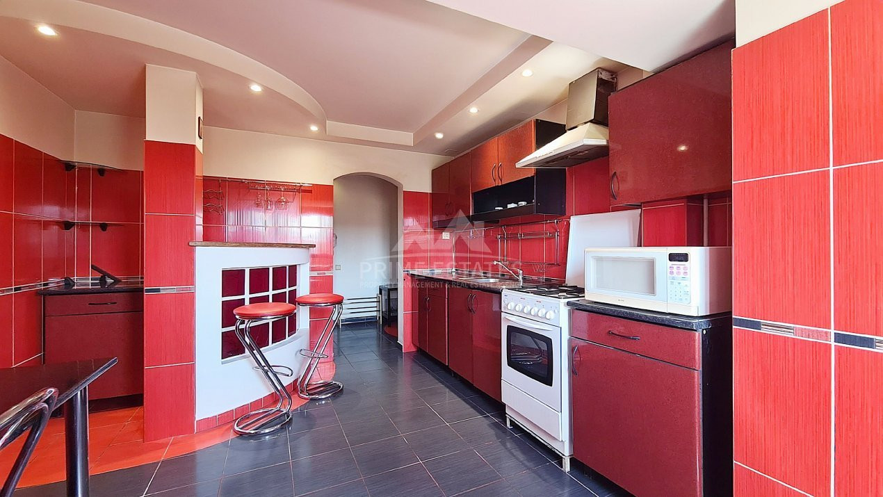 Inchiriere apartament 3 camere decomandat Unirii Fantani