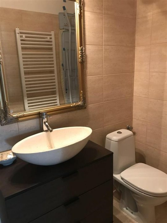 Apartament 2 camere de inchiriat