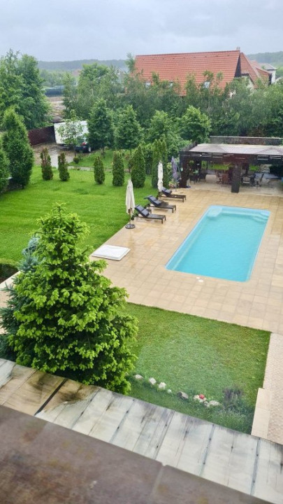 Domeniu Privat cu 3.278 mp Teren | Piscină, Iaz Ornamental și Reședință