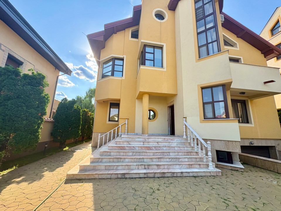 Vila eleganta in stil italian 8 camere -Pipera Iancu Nicolae 