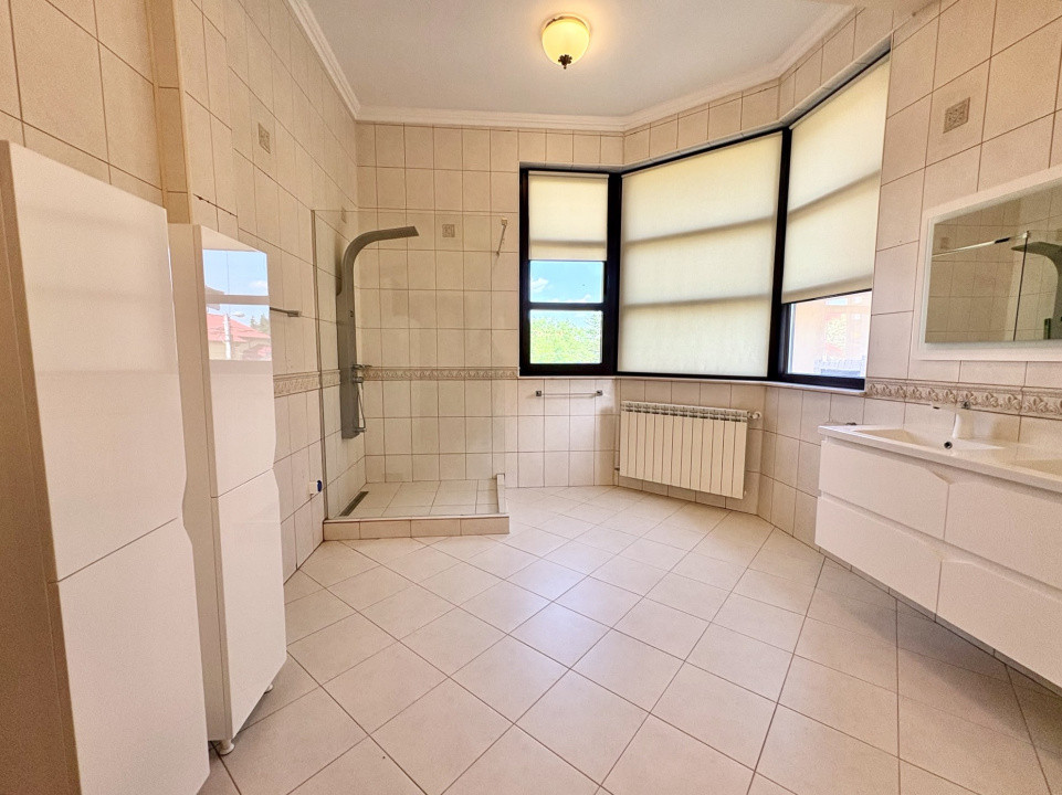 Vila eleganta in stil italian 8 camere -Pipera Iancu Nicolae 
