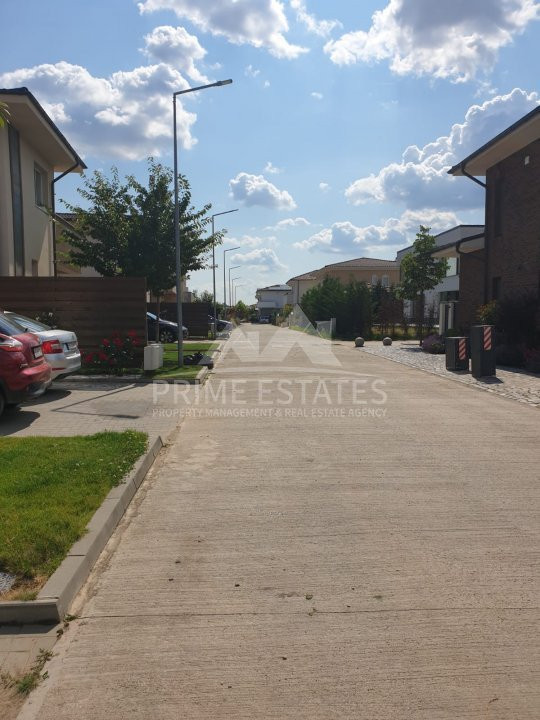 Vila Premium cu Grădină Generoasă în Paradisul Verde - Corbeanca