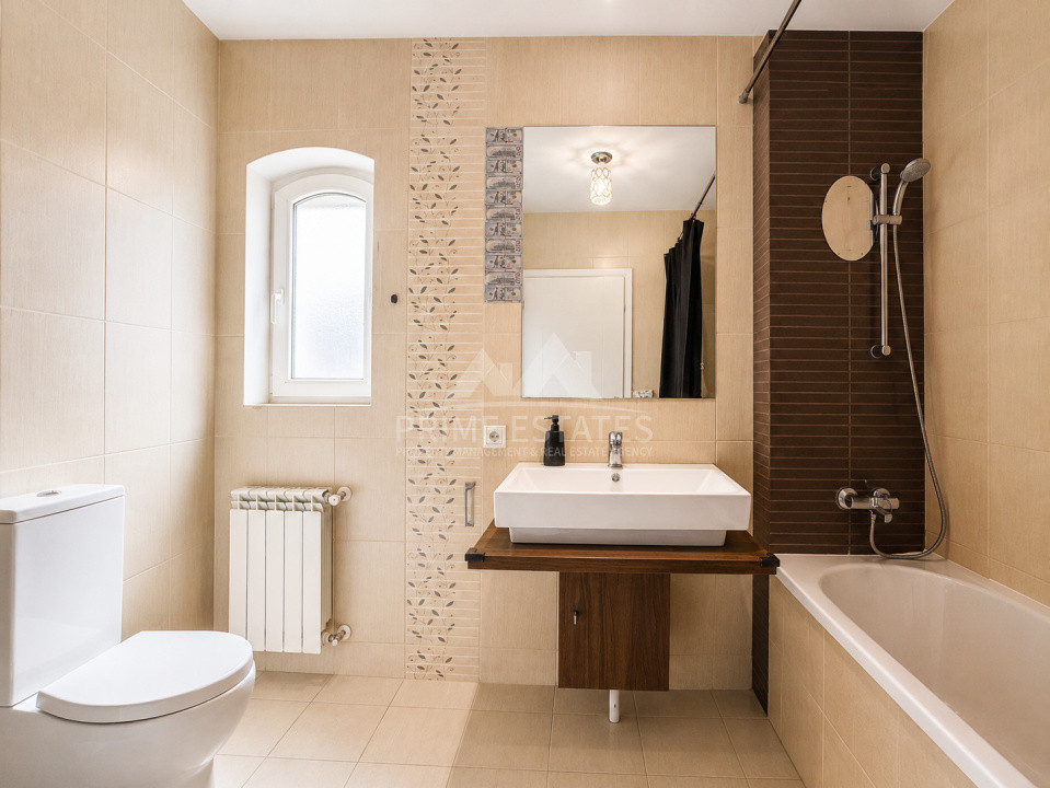 De Vanzare Apartament 4 Camere cu Piscină | Parcare | Pipera