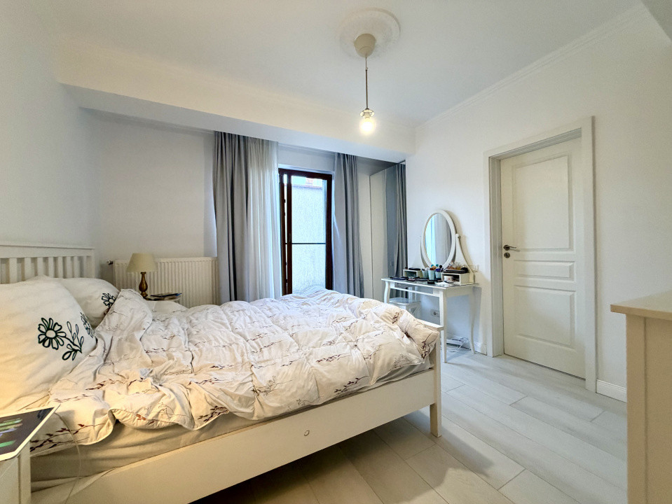 Apartament 3 camere de vanzare |  127 mp Total | Aviației | Parcare & Boxă 