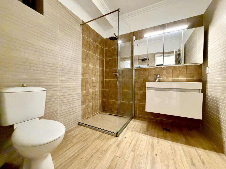 Apartament 3 camere de vanzare |  127 mp Total | Aviației | Parcare & Boxă 