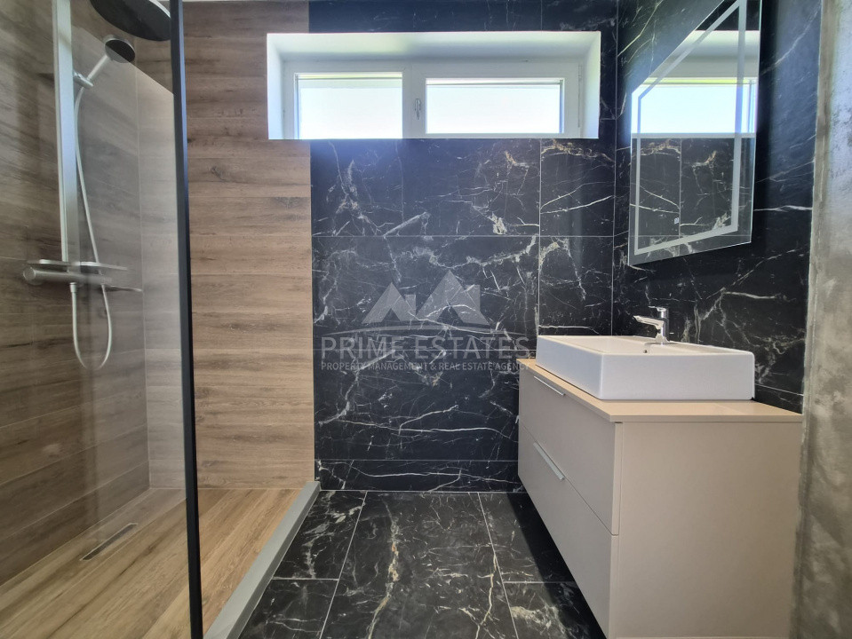 Vila tip duplex complet renovata 2026,  Sidney Residence Tunari