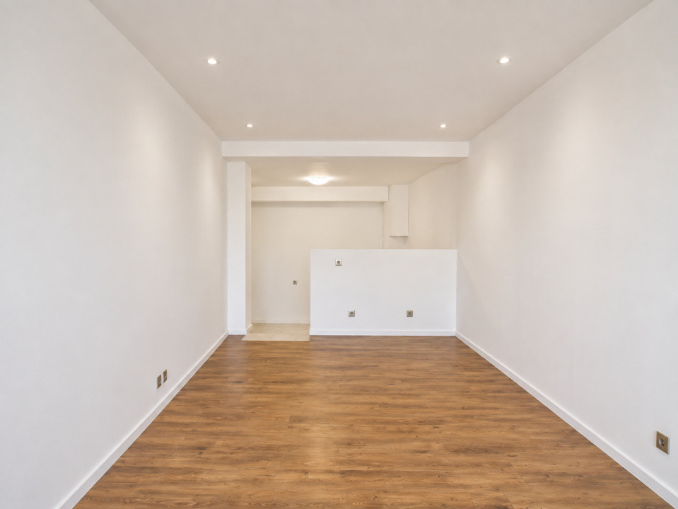 Vila tip duplex complet renovata 2026,  Sidney Residence Tunari