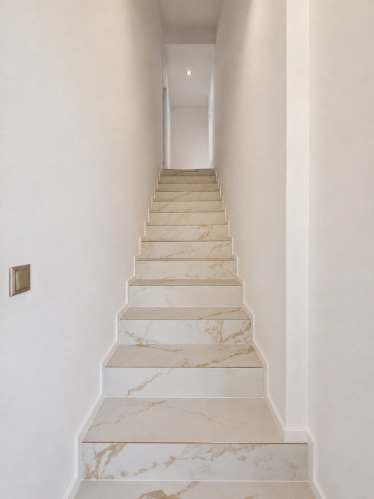 Vila tip duplex complet renovata 2026,  Sidney Residence Tunari