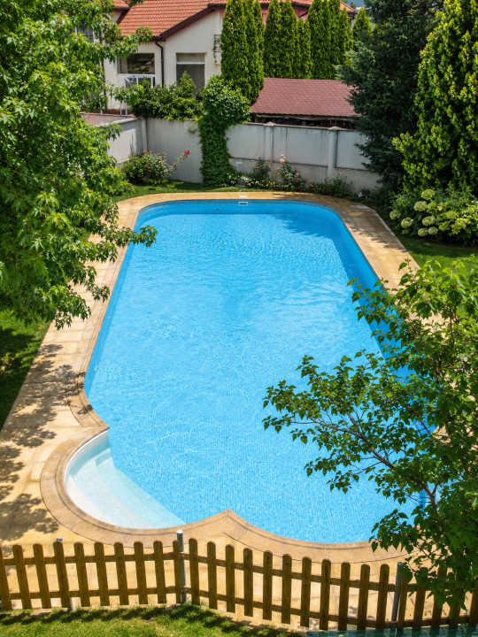 De închiriat Vila 7 camere cu Piscina | Teren 946 mp | Garaj | Băneasa