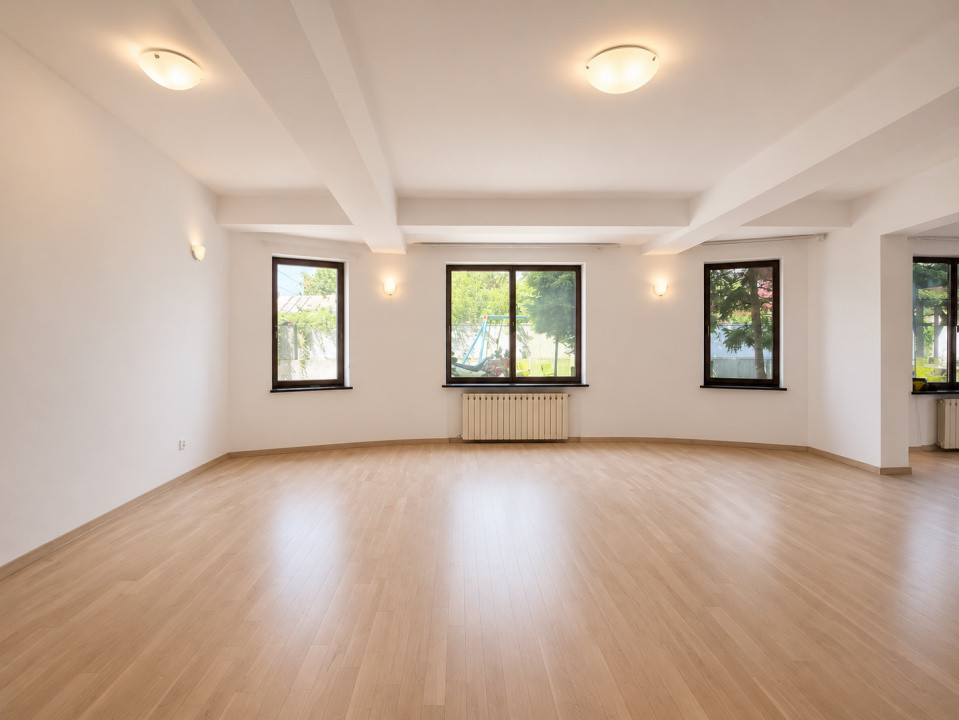 De închiriat Vila 7 camere cu Piscina | Teren 946 mp | Garaj | Băneasa