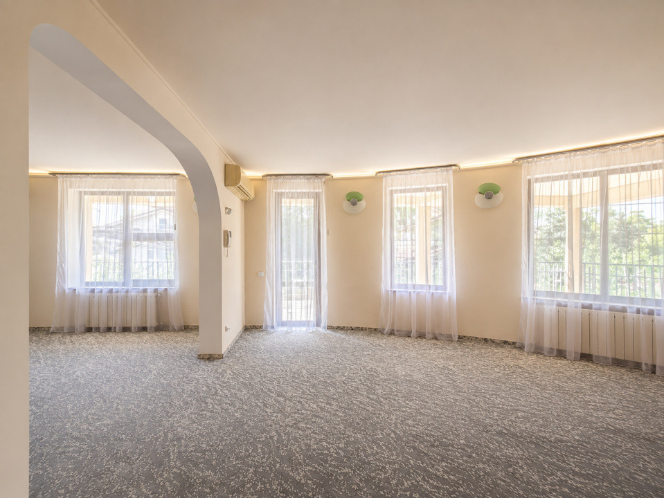 De închiriat Vila 7 camere cu Piscina | Teren 946 mp | Garaj | Băneasa
