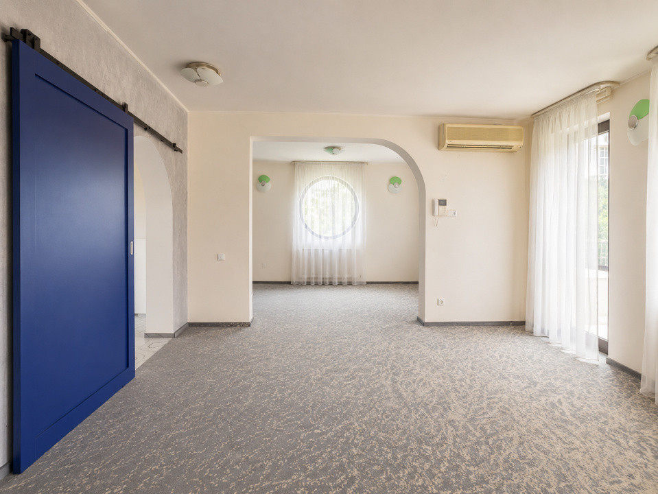 De închiriat Vila 7 camere cu Piscina | Teren 946 mp | Garaj | Băneasa