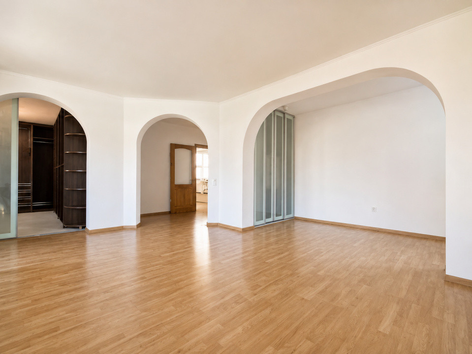 De închiriat Vila 7 camere cu Piscina | Teren 946 mp | Garaj | Băneasa