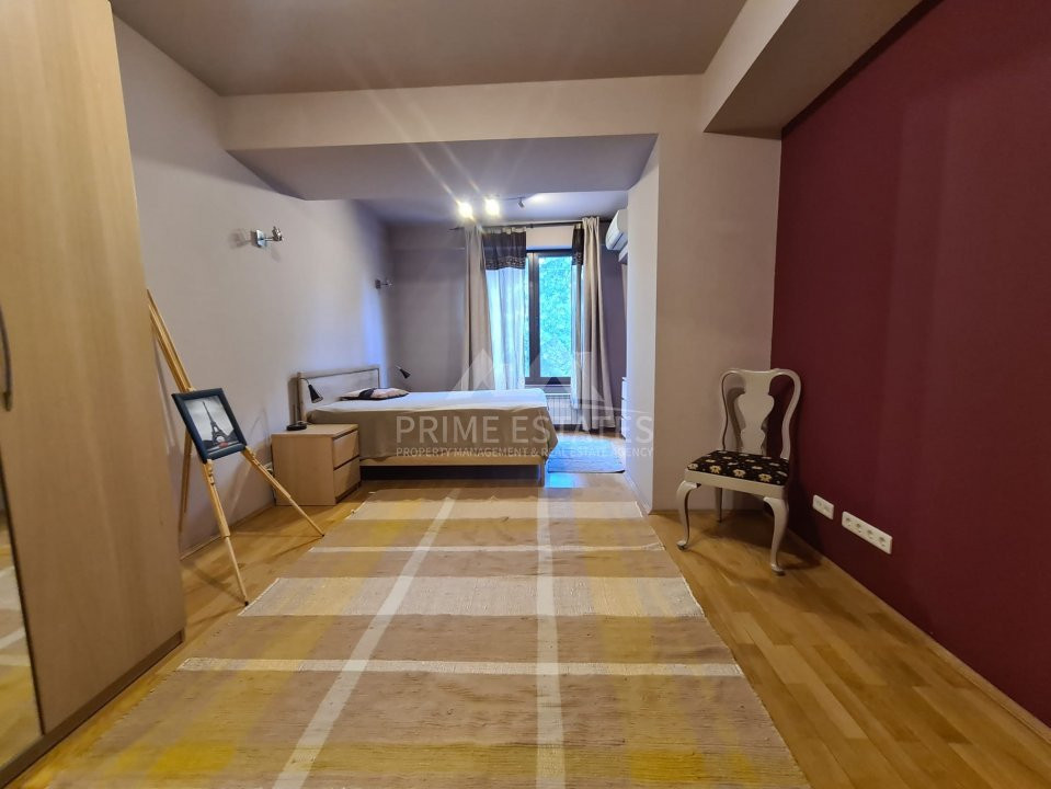 De inchiriat 3 camere parcare subterana, doar 5 minute de Parcul Herastrau