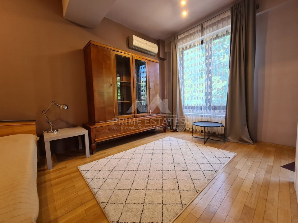 De inchiriat 3 camere parcare subterana, doar 5 minute de Parcul Herastrau
