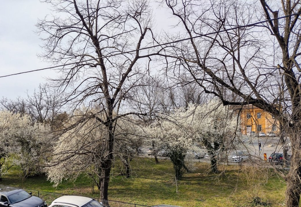 De inchiriat 3 camere parcare subterana, doar 5 minute de Parcul Herastrau