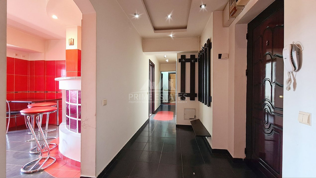 Inchiriere apartament 3 camere decomandat Unirii Fantani