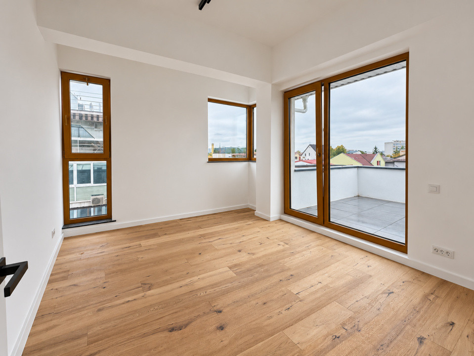 De Vanzare Apartament 4 camere | Terasă 57 mp | Piata Domenii