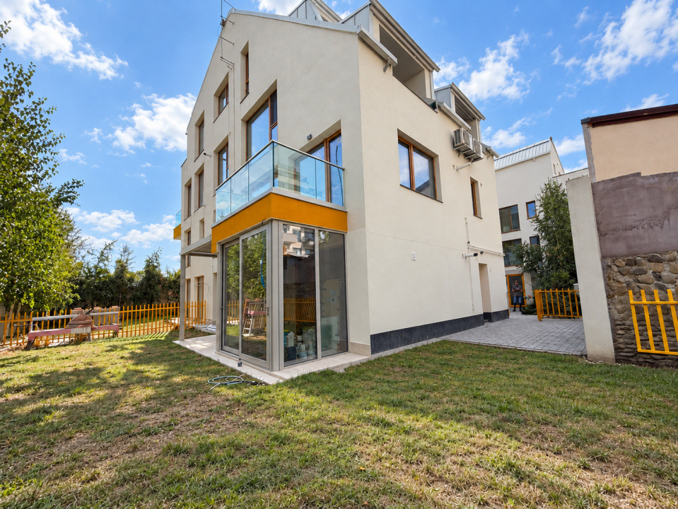 Apartament 3 camere de vânzare | Grădină proprie 140 mp | Domenii
