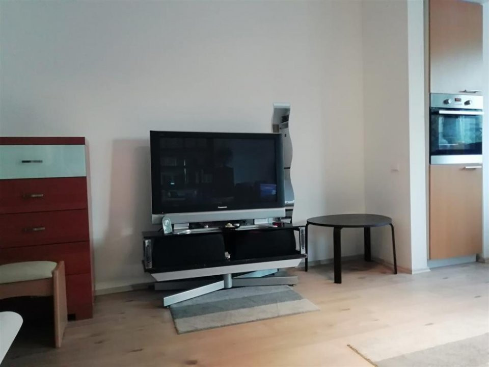De vanzare Garsoniera cu gradina in Greenfield Baneasa