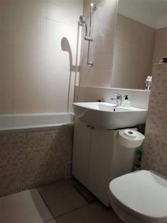 De vanzare Garsoniera cu gradina in Greenfield Baneasa