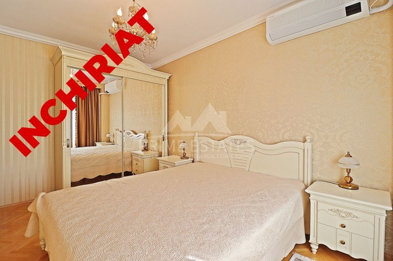 Apartment 3 rooms with Central Boulevard of Sincai Youth