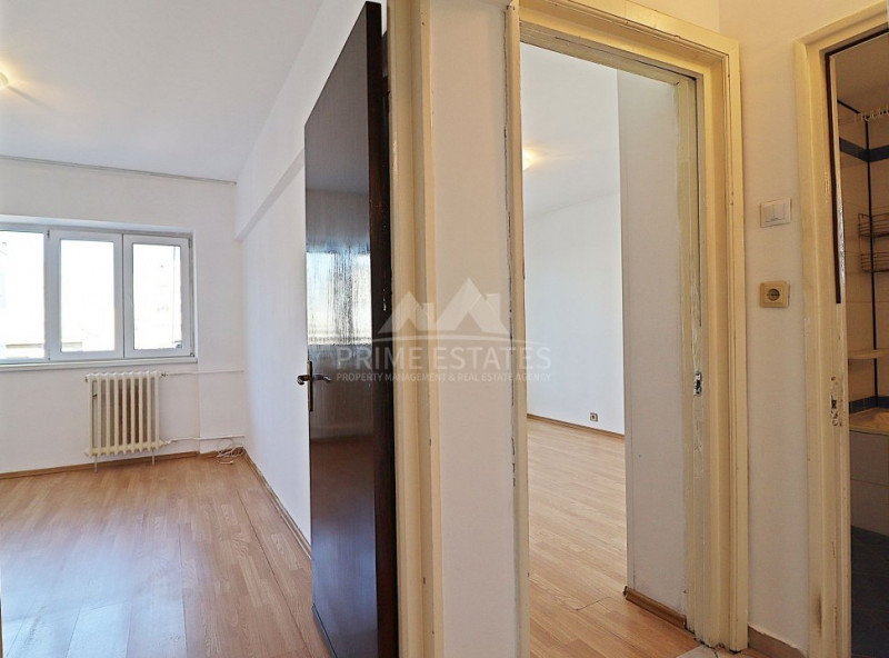 Apartament 3 camere decomandat Titulescu Banu Manta