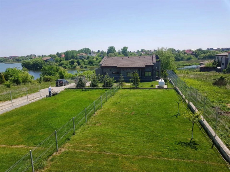 Vanzare Vila cu teren 500 mp, tip duplex cu perete dublu