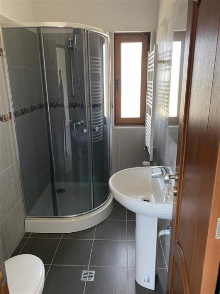 Vanzare Vila cu teren 500 mp, tip duplex cu perete dublu