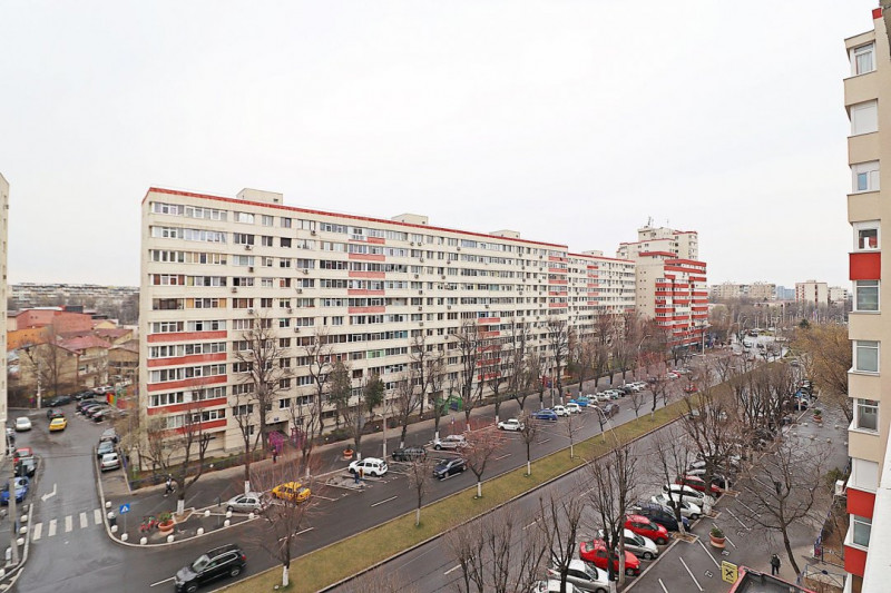 Apartament 3 camere cu centrala proprie Alexandru Obregia